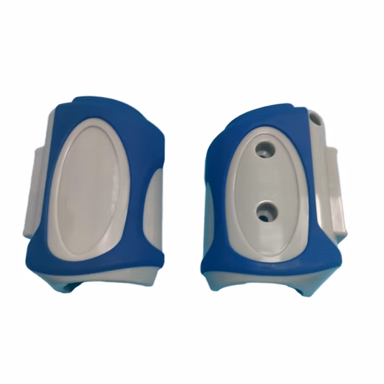 OEM polissant les moulages par injection en plastique de Shell de doubles couleurs de finition latérale avec 500, 000 cycles